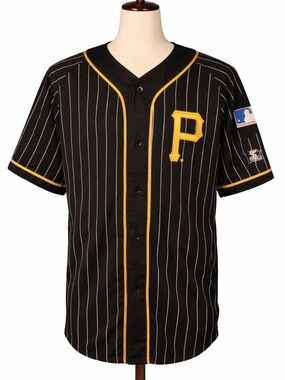 Vintage 90s Pittsburgh Pirates Starter baseball jersey. Pinstripe back & gold XL